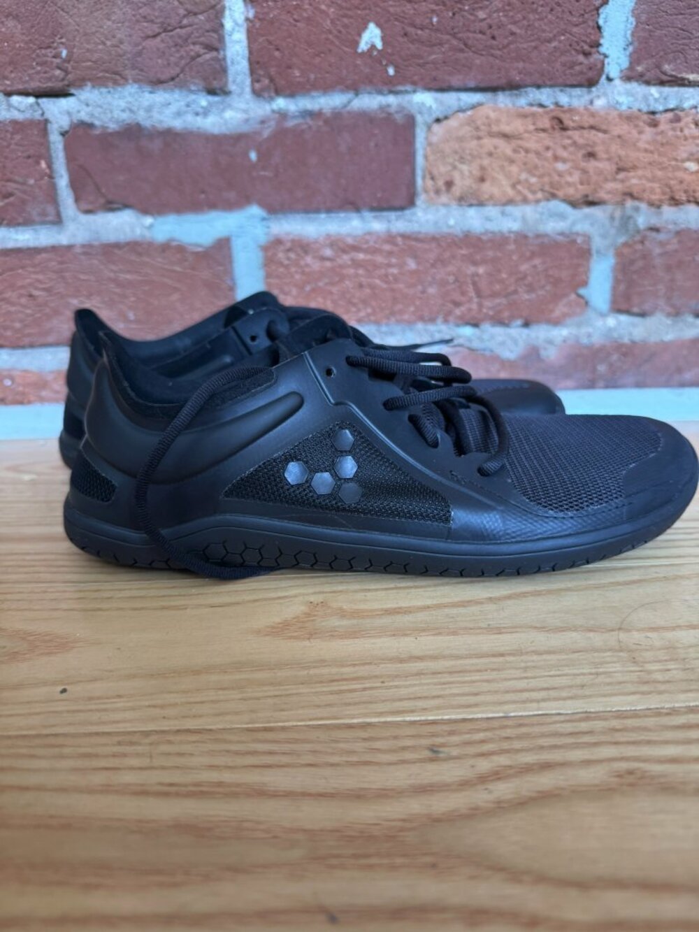 NEW Vivobarefoot Primus Lite III Mens Barefoot Training Shoes Black EUR 40 - Picture 1 of 5